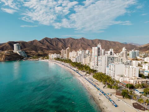 El Caribe se consolida como el nuevo epicentro de la inversión industrial y comercial en Colombia